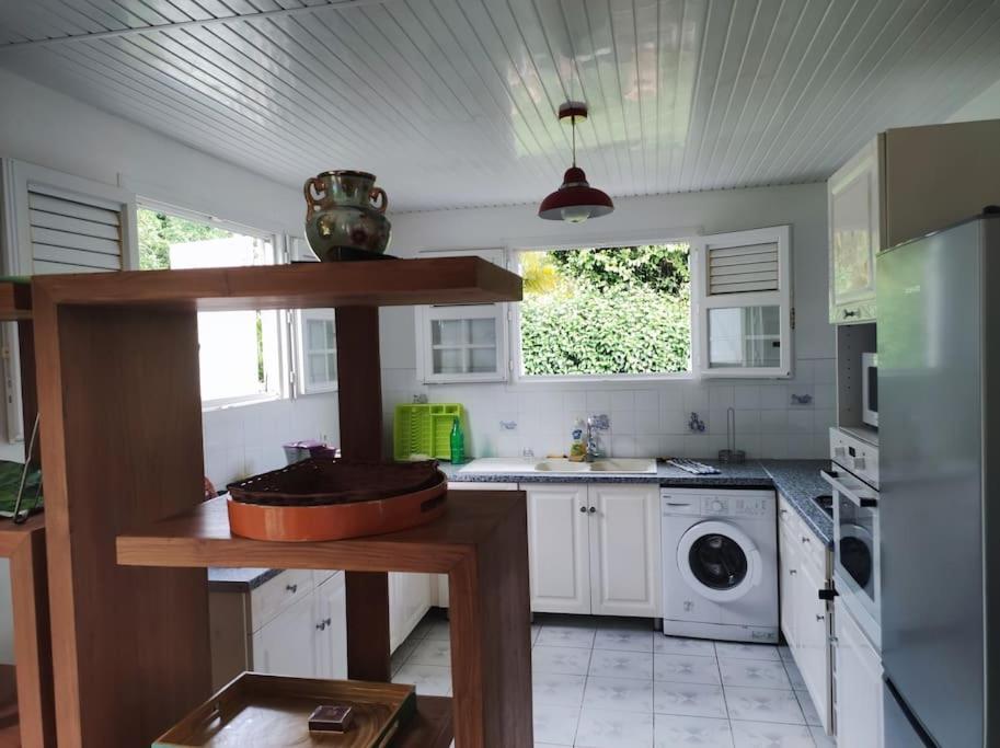 Villa Familiale Avec Piscine Le Marin Екстериор снимка