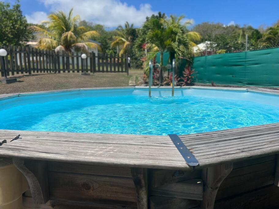 Villa Familiale Avec Piscine Le Marin Екстериор снимка